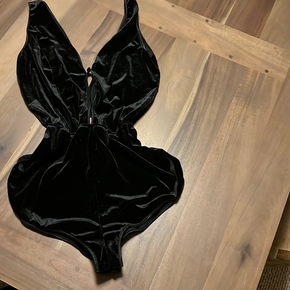 Flattering intimates bodysuit.in black velvet. Sturdy 3 button clasp for lower!